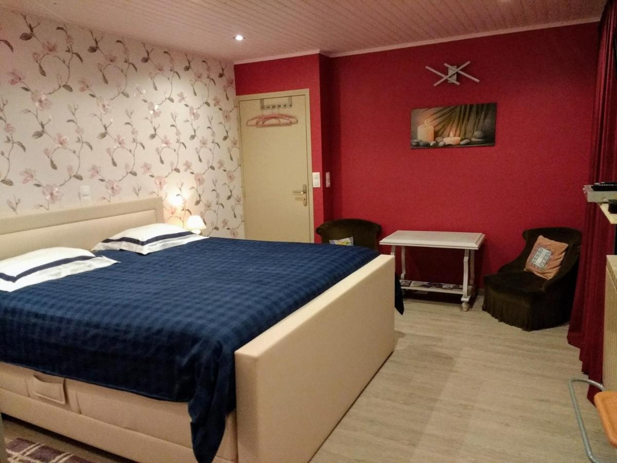 Bed and Breakfast Les Ecureuils Revin  Экстерьер фото