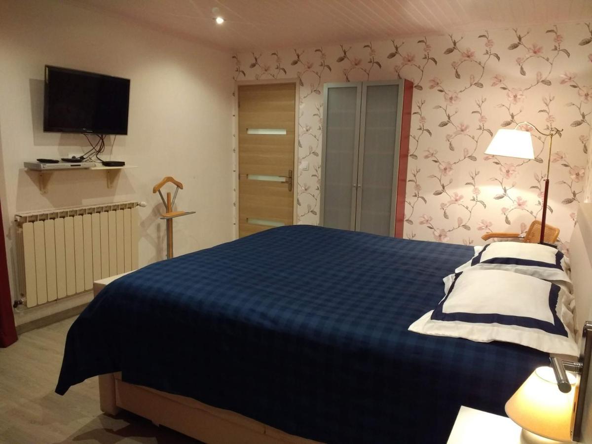 Bed and Breakfast Les Ecureuils Revin  Экстерьер фото